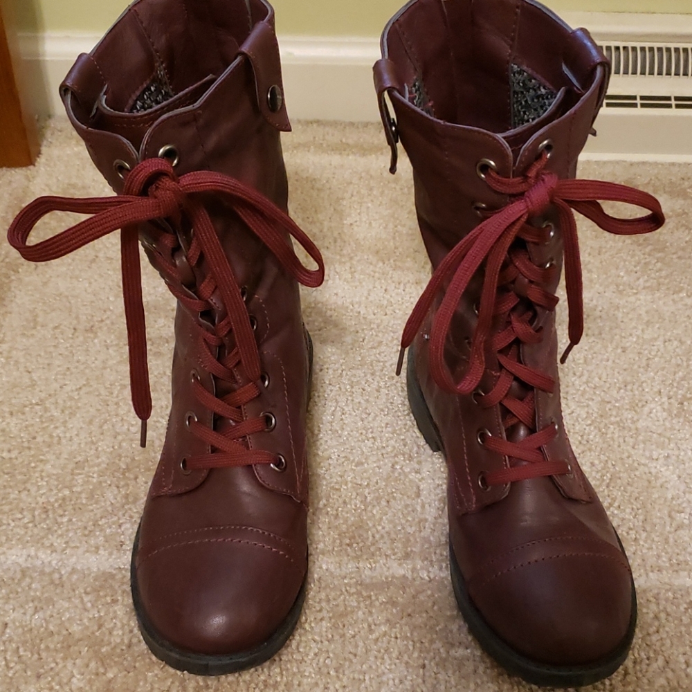 Boots - Picture 2 of 4